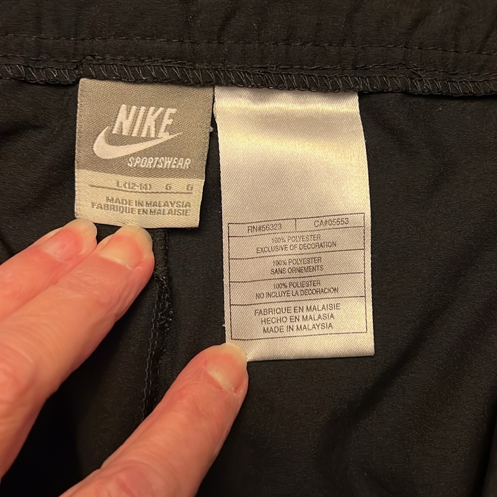 Nike Shorts. Draw String, Snap, & Zipper, 13" Len… - image 5